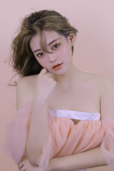 莫妮卡贝普奇